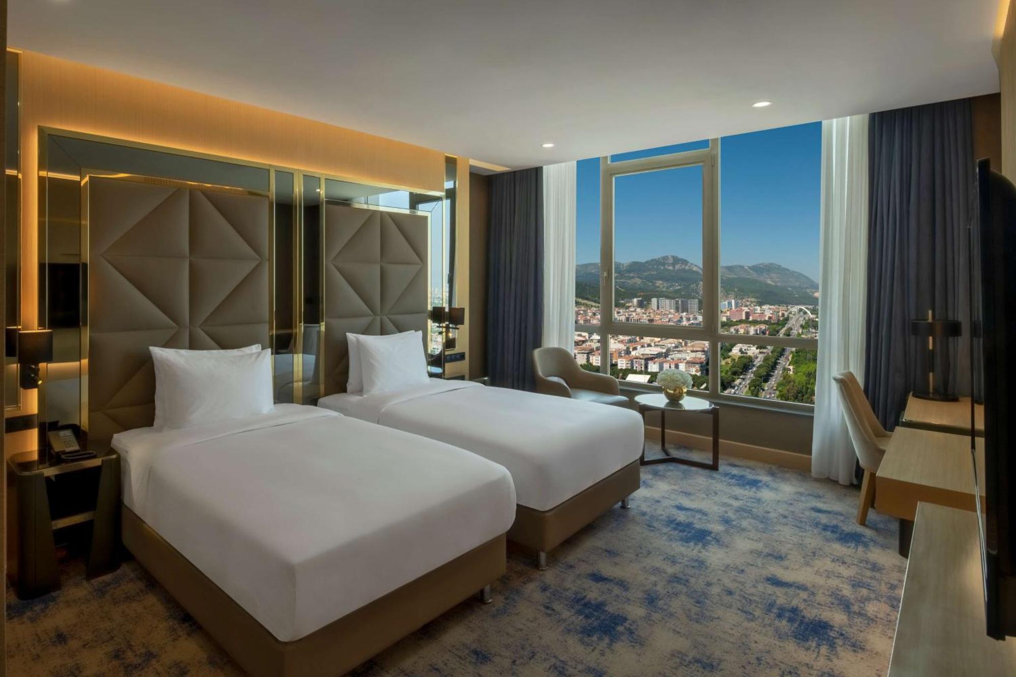 Doubletree By Hilton Manisa Exterior foto