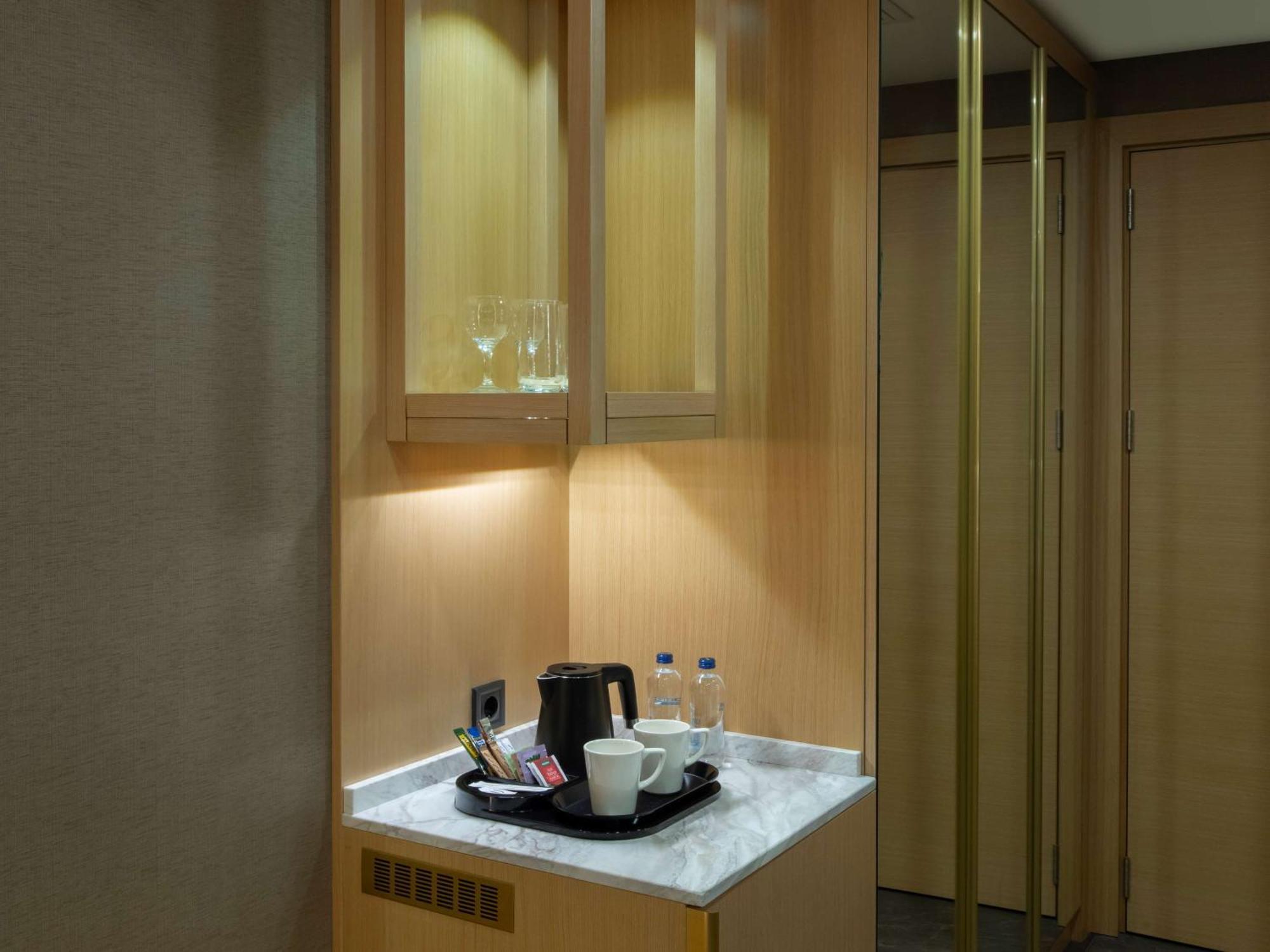 Doubletree By Hilton Manisa Exterior foto