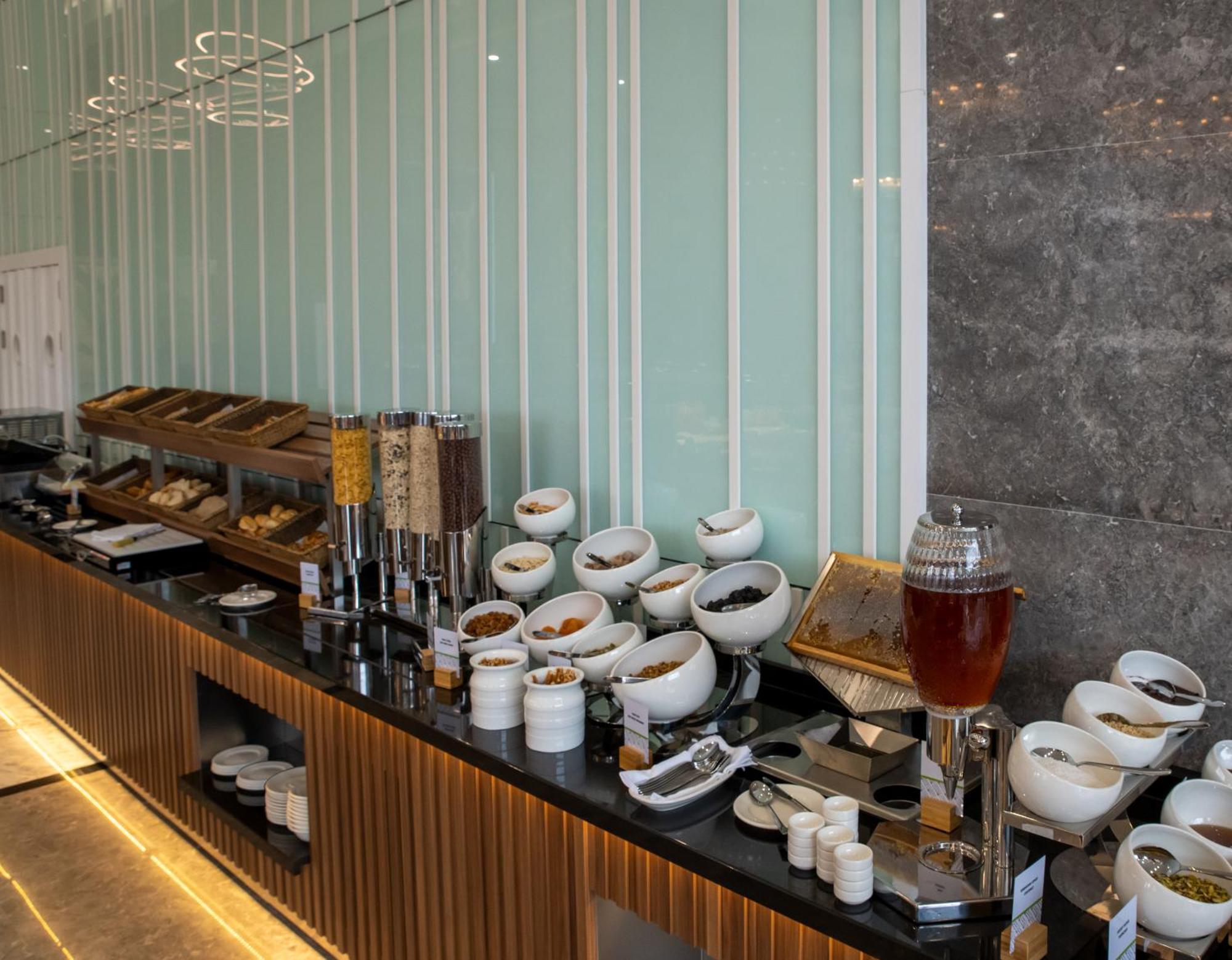 Doubletree By Hilton Manisa Exterior foto